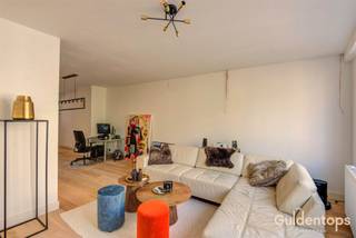 Instapklare woning met studio, garage en zuidgericht terras in centrum AntwerpenOp zoek naar een veelzijdige woning op een centrale ligging? Deze...