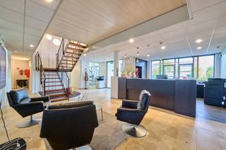 Te huur: modern kantoorgebouw van 634m² op toplocatie in HasseltOp een steenworp van de Gouverneur Roppesingel en vlak bij de op- en afrit van de...