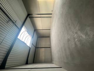 Grote nieuwbouwloodszeer mooie grote loods.aansluiting van elektriciteit is aanwezig.Volgende functies zijn toegelaten:- ambachtelijke bedrijven;-...