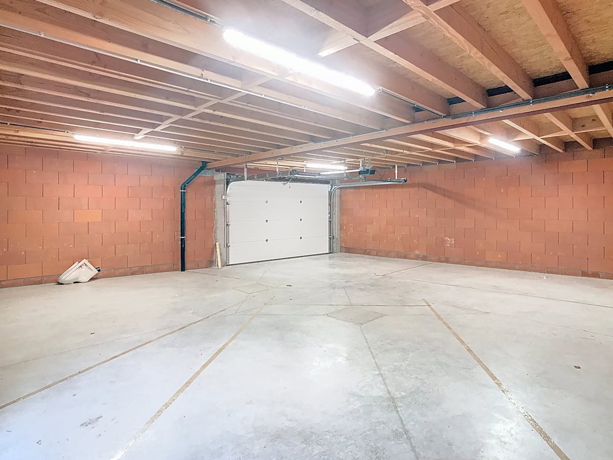 Place de parking dans un garage au centre de Poperinge - photo 5
