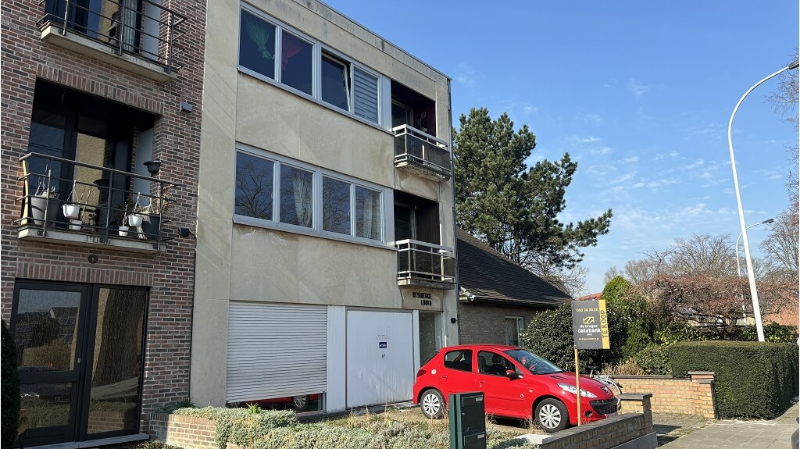 Opbrengsteigendom met 3 wooneenheden, Garage en Tuin te koop in Brugge - foto 1