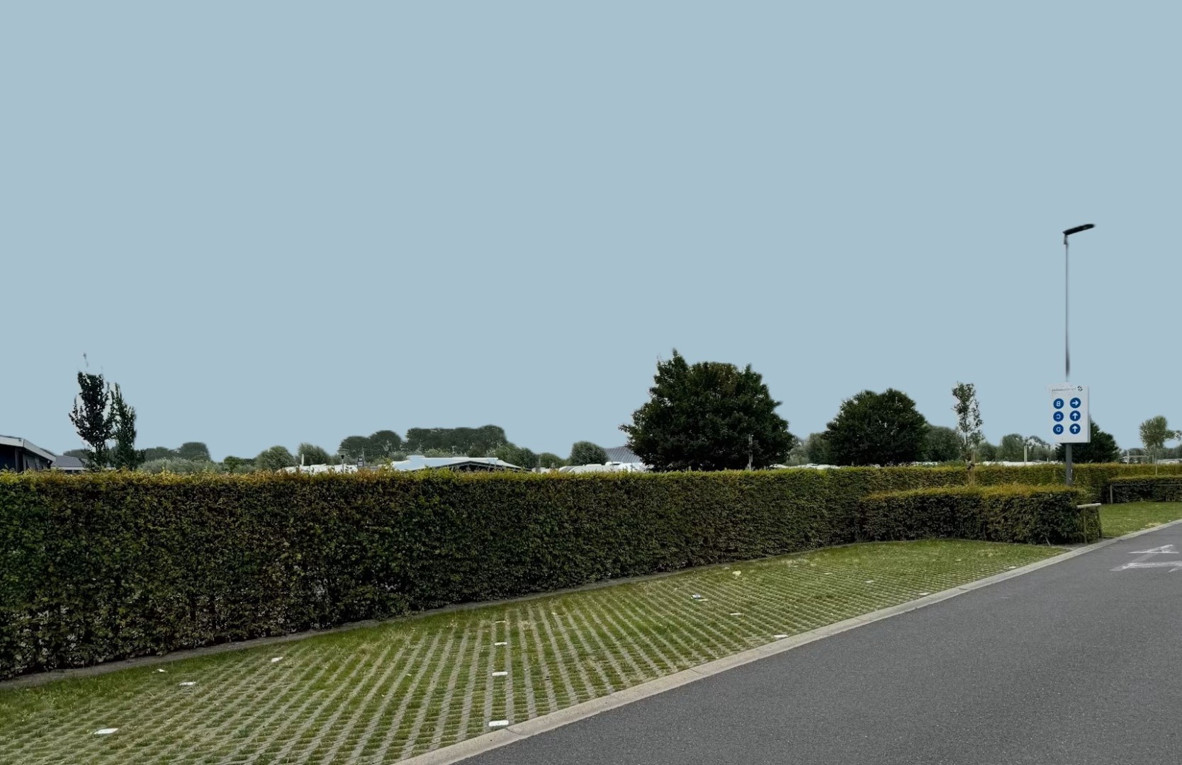 Drie autostandplaatsen deel uitmakend van een mooi hotel gelegen in Nieuwpoort- Sint-Joris - foto 4