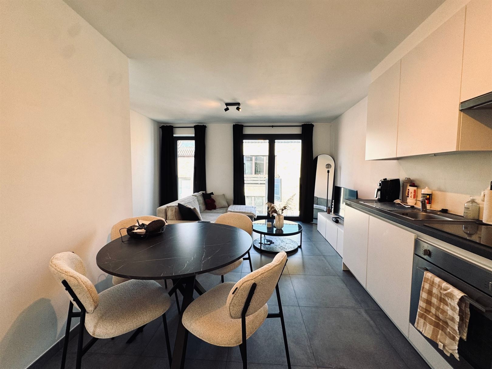 Trendy 1-slaapkamerappartement in hartje Sint-Niklaas - foto 4
