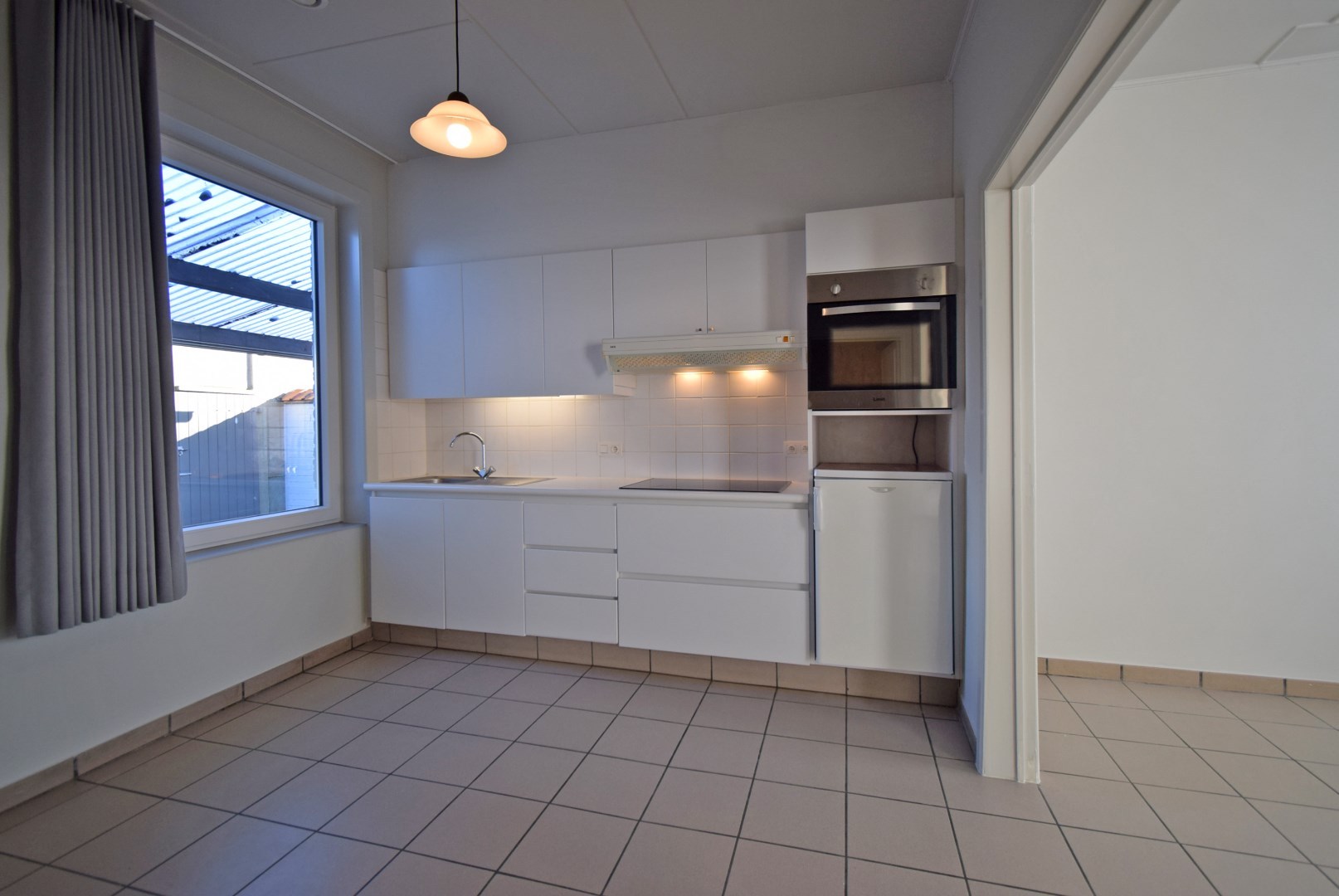COMFORTABELE WONING MET GARAGE EN GROTE TUIN - foto 3