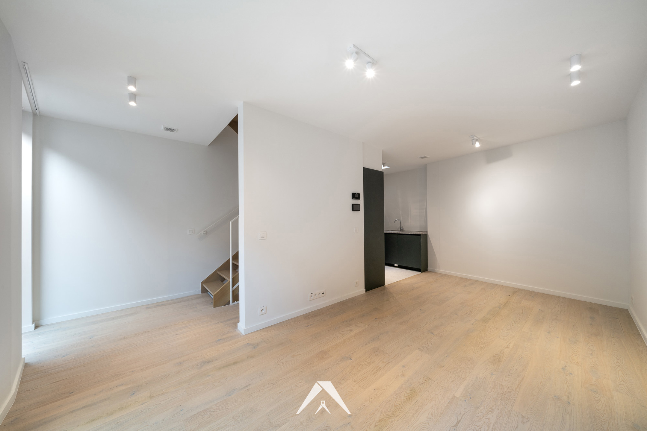 Stijlvolle nieuwbouwwoning in hartje Kortrijk! - foto 5