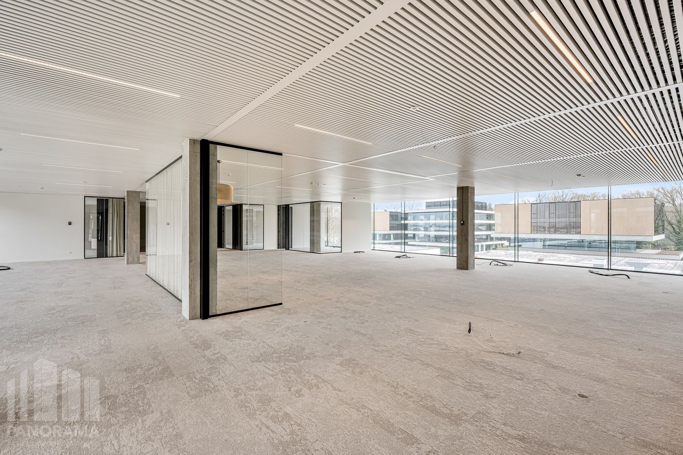 693 m² HIGH-END KANTOREN OP TOPLOCATIE LANGS DE E40 TE OOSTKAMP - foto 5