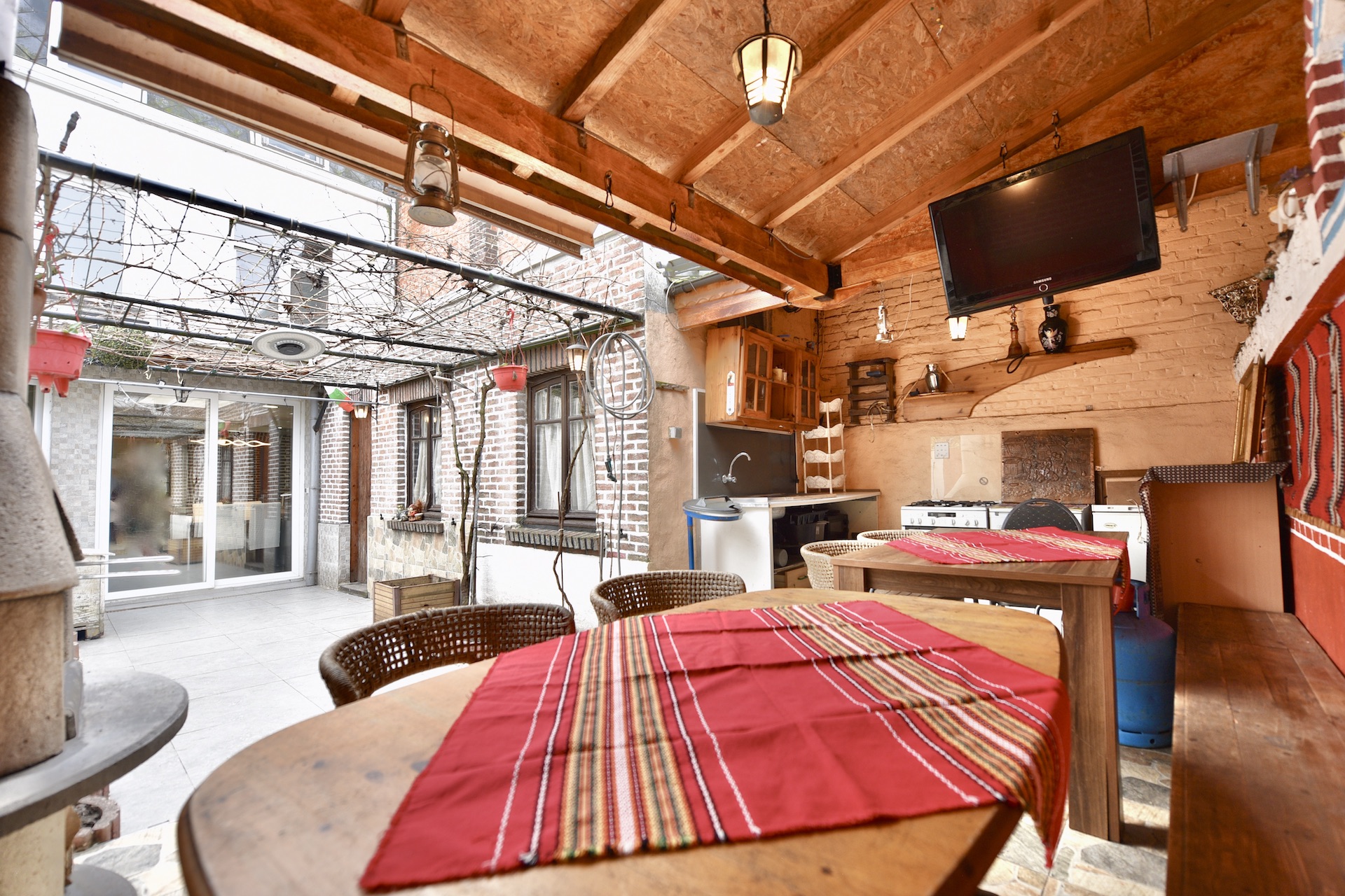 Instapklare gerenoveerde woning met 4 slpk en stadstuin voor 259.000 EUR - foto 3