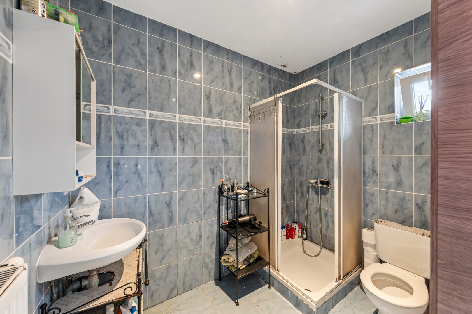 Maison rénovée avec jardin, située dans un quartier calme à Alost - photo 5