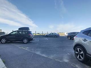 Staanplaats te huur in Middelkerke achter gesloten hek. Makkelijk bereikbaar, op wandelafstand van het strand. Zeedijk 23Pluspunten:- makkelijk bereikbaar- op wandelafstand van het strand en centrumAfmetingen : - 2,30 breed- 7m langInteresse in deze staanplaats te Middelkerke? Contacteer ons vandaag nog!