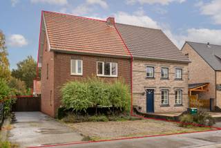 Deze knappe instapklare woning in Peer staat te koop!De woning beschikt in totaal over maar liefst 208m² woonoppervlakte en heeft een opfrissing...