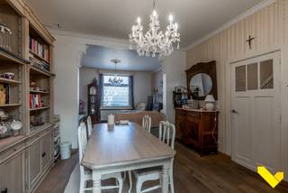 Charmante woning met brocante winkel en theehuis in Sint-Jozef-Olen.Stap binnen in een plek waar wonen, charme en beleving samenkomen.Deze romantisch...