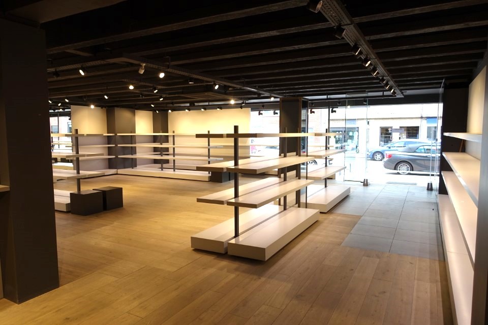 Ruime handelszaak (ca. 290m²) met grote visibiliteit - foto 3