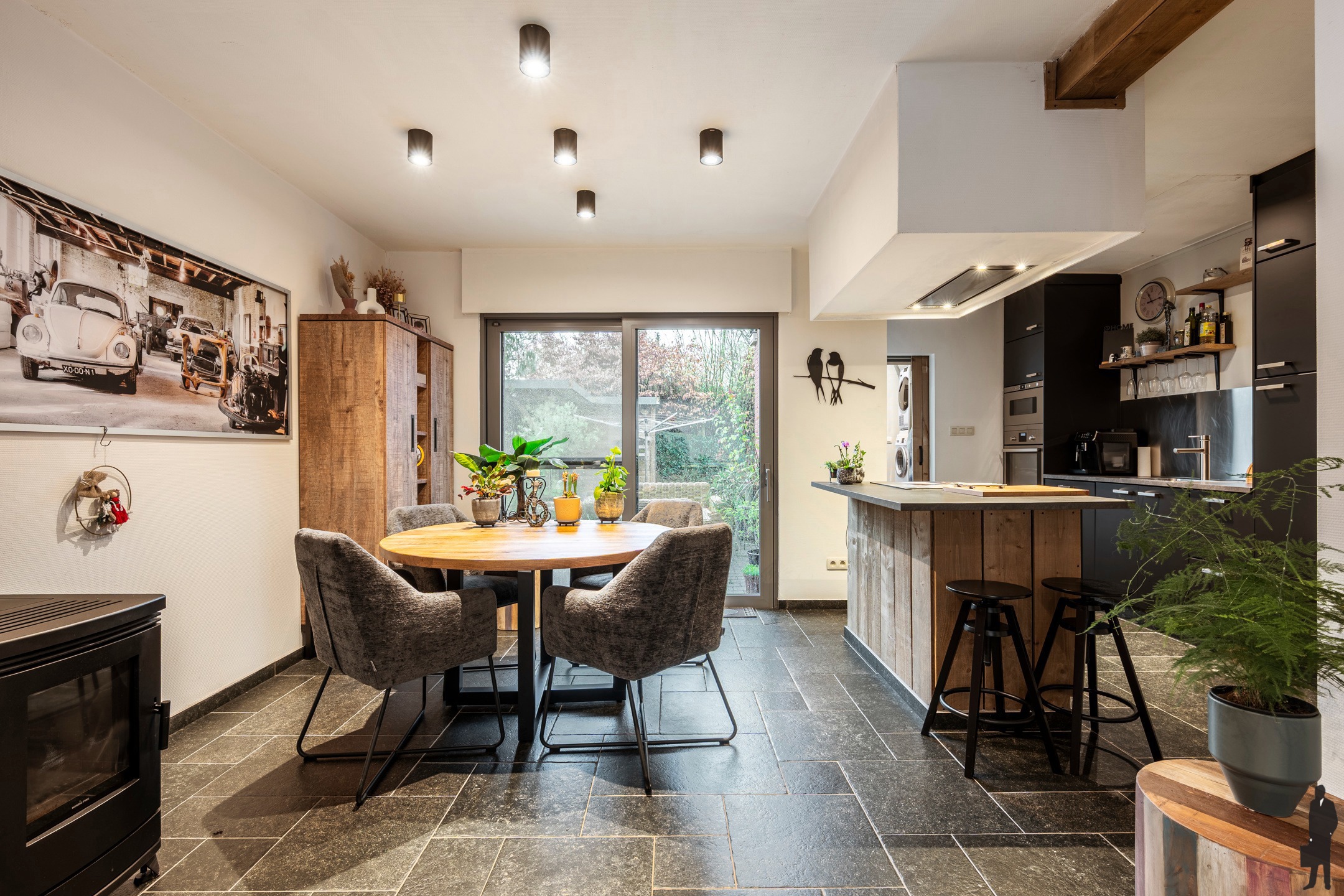 Charmante gerenoveerde gezinswoning te huur in het centrum van Hoogstraten. - foto 4