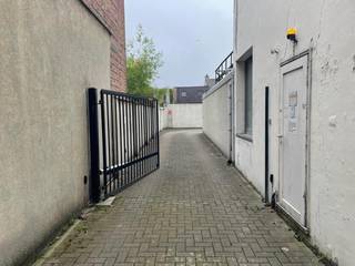 Op zoek naar een praktische garage op een toplocatie? Deze garage, gelegen in het centrum van Heist, biedt een ideale oplossing voor het...