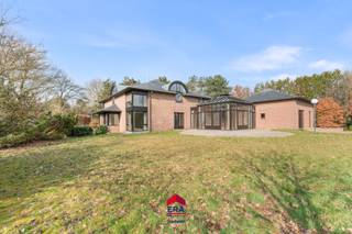 [[ DIT PAND NEEMT DEEL AAN DE ERA OPEN HUIZEN DAG OP 14/3 VAN 9:30 TOT 10:30 ]]Ruime villa op prachtig perceel met 4 à 5 slaapkamersOp een gunstige...