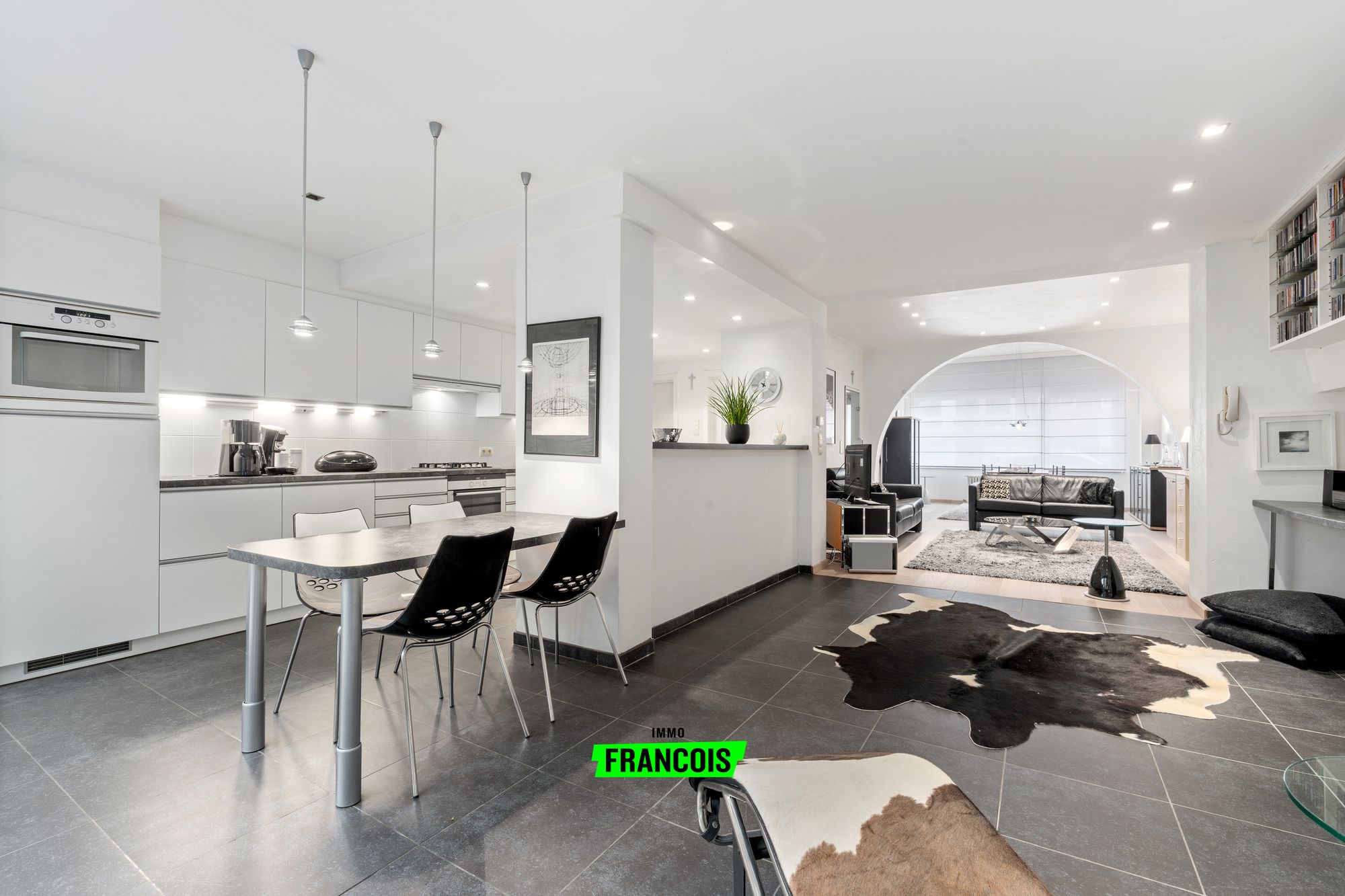 House for sale in Ostend with 4 bedrooms - photo 1