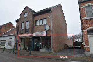 NIEUW BIJ ANIMOVASTGOED!!! Handelspand met woonst te koop in Koersel-centrum! Dit handelspand is gelegen in Koersel-centurm, een commerciële...