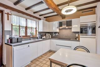 Voor een bezoek bel Saimen: 0470/79.24.20 of mail saimen@cornelis-partners.beGelegen in een rustige, doodlopende straat biedt deze charmante woning...