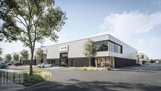 Nieuwbouw KMO-park met <strong>14 kwalitatieve bedrijfsunits</strong>, ideaal voor ondernemers en investeerders. De units die te koop worden aangeboden, variëren in oppervlaktes van 144 m² tot 319 m². Het park is gelegen vlak naast de Molsesteenweg (N18) met een directe verbinding naar de N71, waardoor omliggende steden zoals Mol, Geel en Lommel vlot bereikbaar zijn.<br /><br />Deze <strong>casco</strong> unit van 144 m² maakt deel uit van het <strong>Bedrijvenpark Beack</strong> en is opgebouwd uit een staalconstructie, in combinatie met betonplint en geïsoleerde sandwichpanelen. De loods, met een <strong>6 meter vrije hoogte</strong>, heeft een brandklasse C en beschikt over lichtstraten met rookluik, polybetonvloer (vloerdraagkracht 3t/m²) en een sectionale poort (4 mb x 4,5 mh) met afzonderlijke toegangsdeur. <br /><br />Bij de unit zijn er tevens <strong>2 parkeerplaatsen </strong>voorzien.<br /><br />Dankzij de <strong>casco </strong>oplevering behoudt u de vrijheid om de afwerking volledig af te stemmen op uw eigen wensen en noden. Tal van activiteiten mogelijk: opslag, productie, atelier,... <br /><br /><strong>Oplevering voorzien Q4 2027. </strong><br /><br />Heeft u interesse of wenst u graag meer details over dit aanbod? Neem contact op met <strong>Kim</strong> voor meer info, plannen en lastenboek via het nummer <strong>011.220.500. </strong>