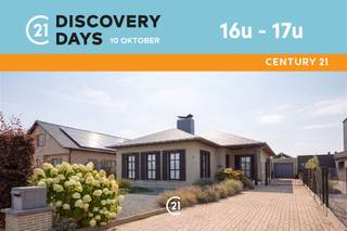 <p>Op zoek naar een instapklare woning in een rustige en aangename omgeving? Deze verzorgde woning in de Wilgenlaan 18 te Herzele combineert comfort, rust en een vlotte bereikbaarheid.</p><p>De woning beschikt over een ruime en gezellige leefruimte, twee slaapkamers, een kelder en een praktische zolder. Achteraan geniet u van een aangename tuin met een prachtig uitzicht op het omliggende groen, ideaal om volledig tot rust te komen.</p><p>Verder beschikt de woning over een garage en een tuinberging, voorzien van zonnepanelen. Recent werd bovendien een warmtepomp geïnstalleerd, wat zorgt voor extra energiezuinigheid.</p><p>Gelegen in een rustige woonwijk, maar toch vlakbij de belangrijkste invalswegen, waardoor omliggende gemeenten en voorzieningen vlot bereikbaar zijn.</p><p>Een ideale woning voor wie comfortabel en rustig wil wonen, zonder in te boeten op bereikbaarheid.</p><p><strong>EERSTE BEZOEKMOMENT ZATERDAG 3 OKTOBER VAN 14u tot 16u!</strong></p><p>Voor meer informatie of een bezoek, contacteer ons kantoor!</p>