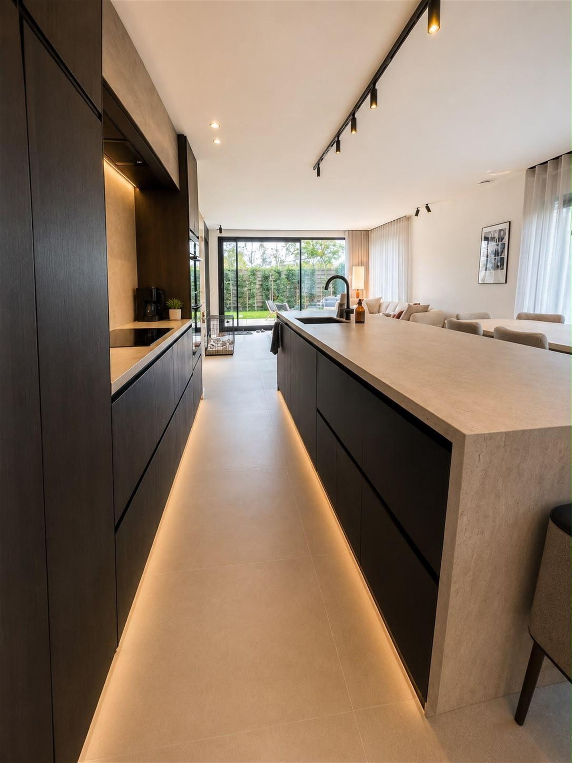 Gelijkvloers wonen met privacy en zonder syndicuskosten! - foto 3