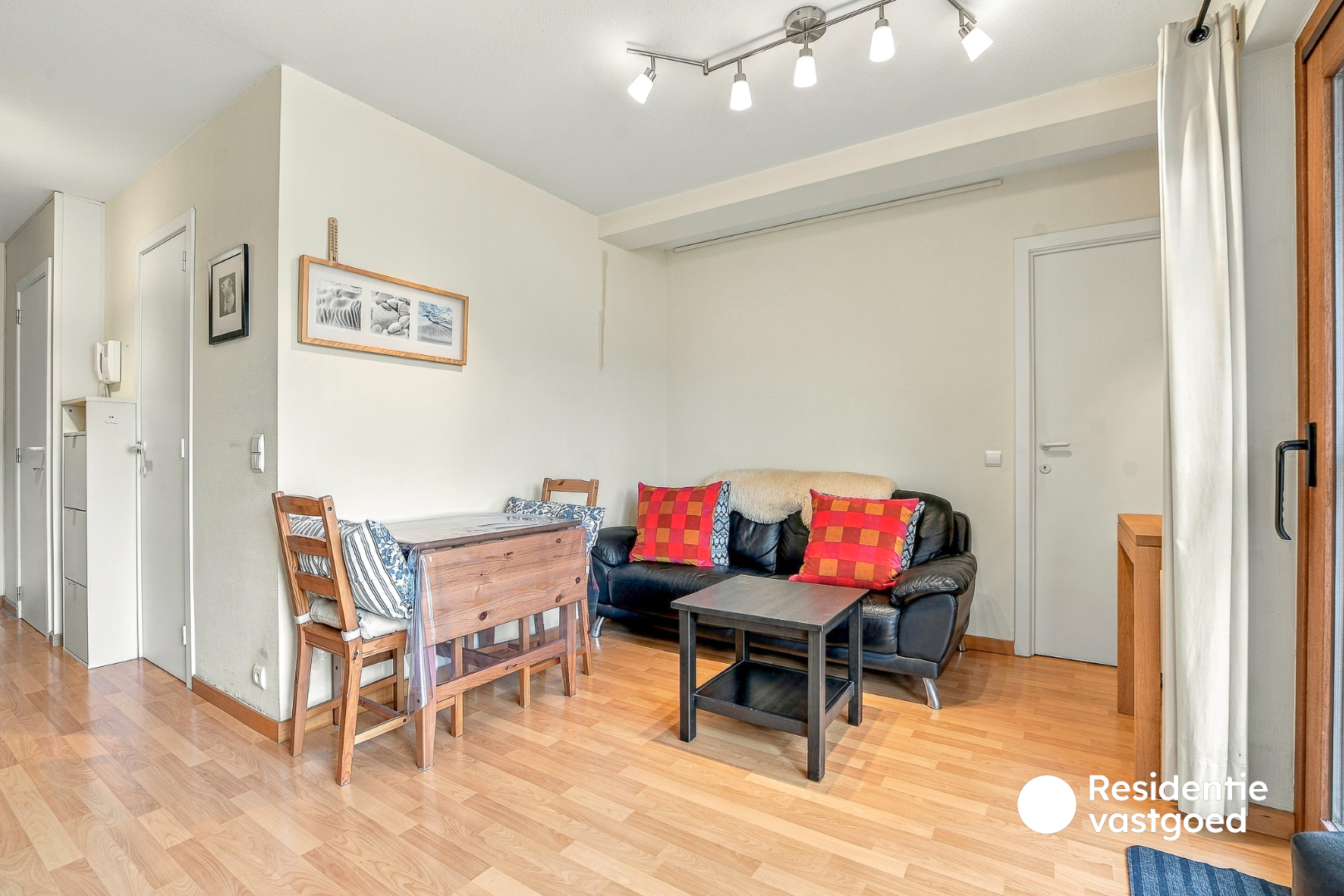 Instapklaar éénslaapkamerappartement met terras en zwembad te Bredene! - foto 4