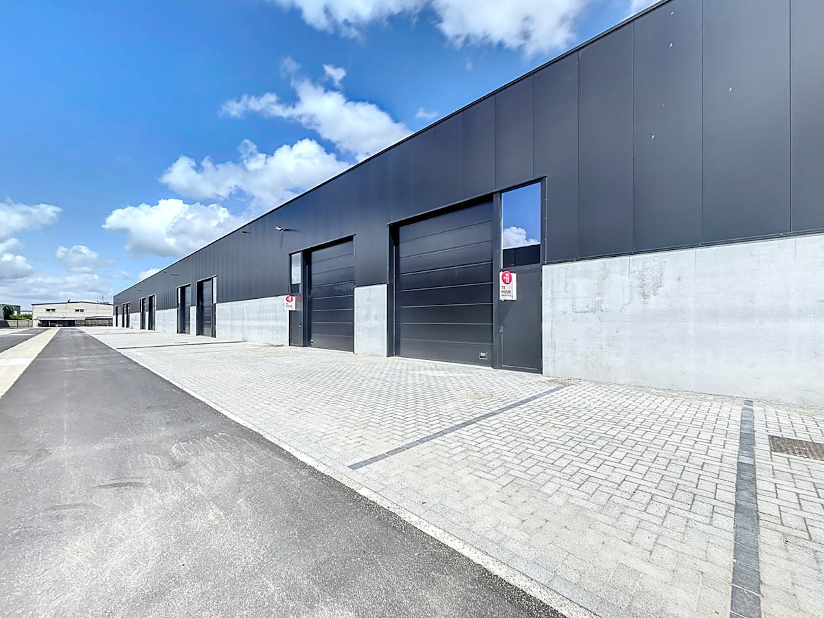 Nieuwbouw KMO-unit te huur van ca. 180 m² in project Saturnus - foto 4