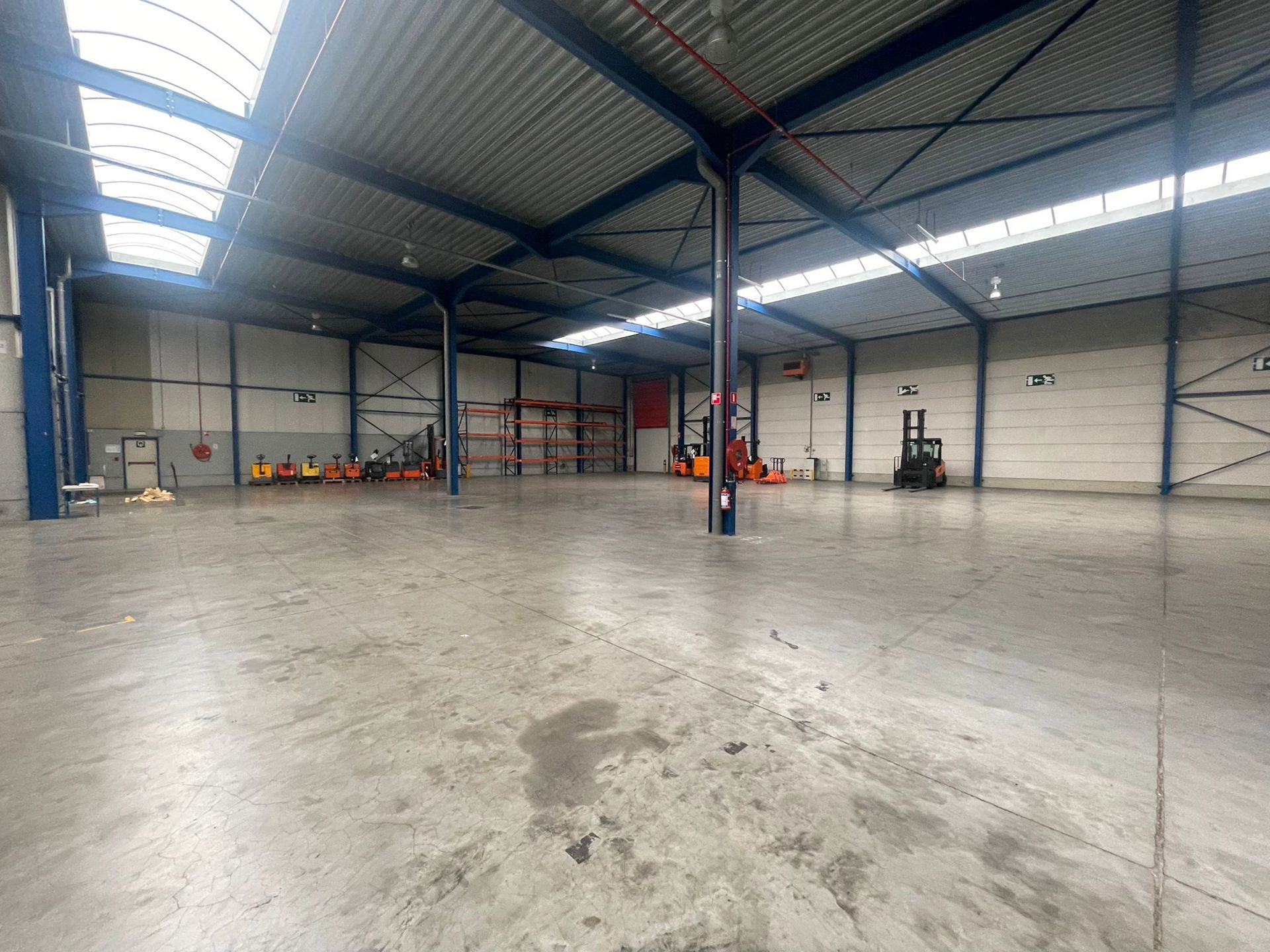 Commercial for rent in Sint-Niklaas - photo 4