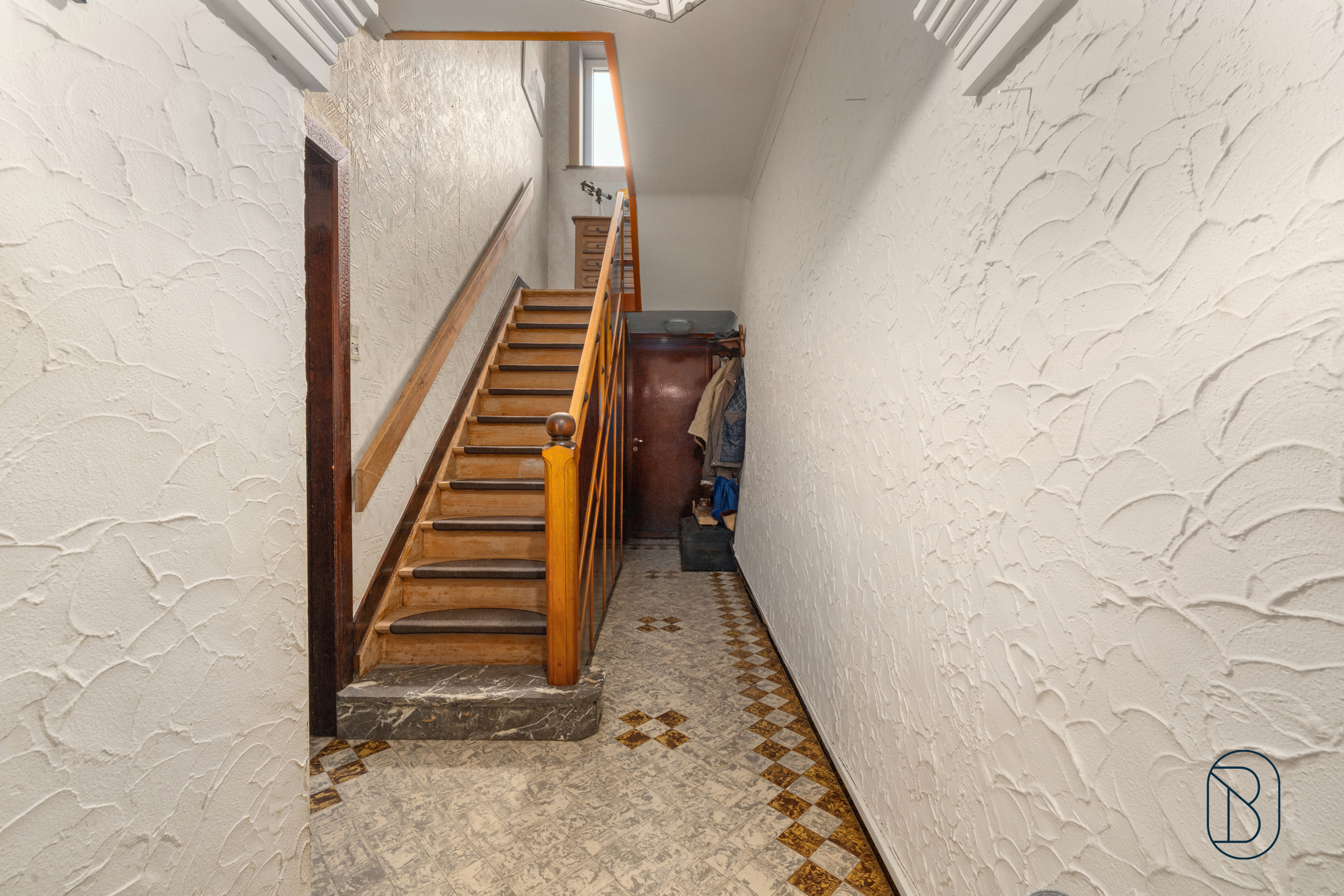 Goedgelegen degelijke grote woonst met TUIN.  - foto 3