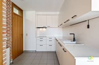 Grimbergen: Knus 1-slaapkamerappartement op de tweede en tevens bovenste verdieping van een kleinschalig gebouw zonder lift en zonder syndicus...