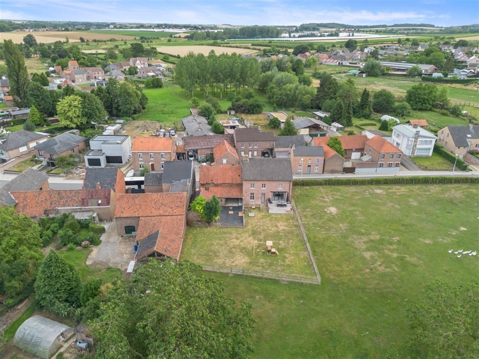 AUTHENTIEKE WONING MET RUIME SCHUUR EN VEEL POTENTIEEL IN TONGEREN  - foto 5