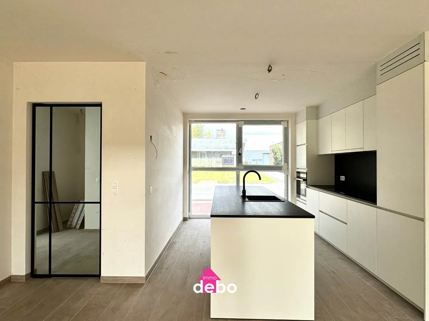 Moderne halfopen nieuwbouwwoning met ruime tuin en carport op 419 m² - foto 5