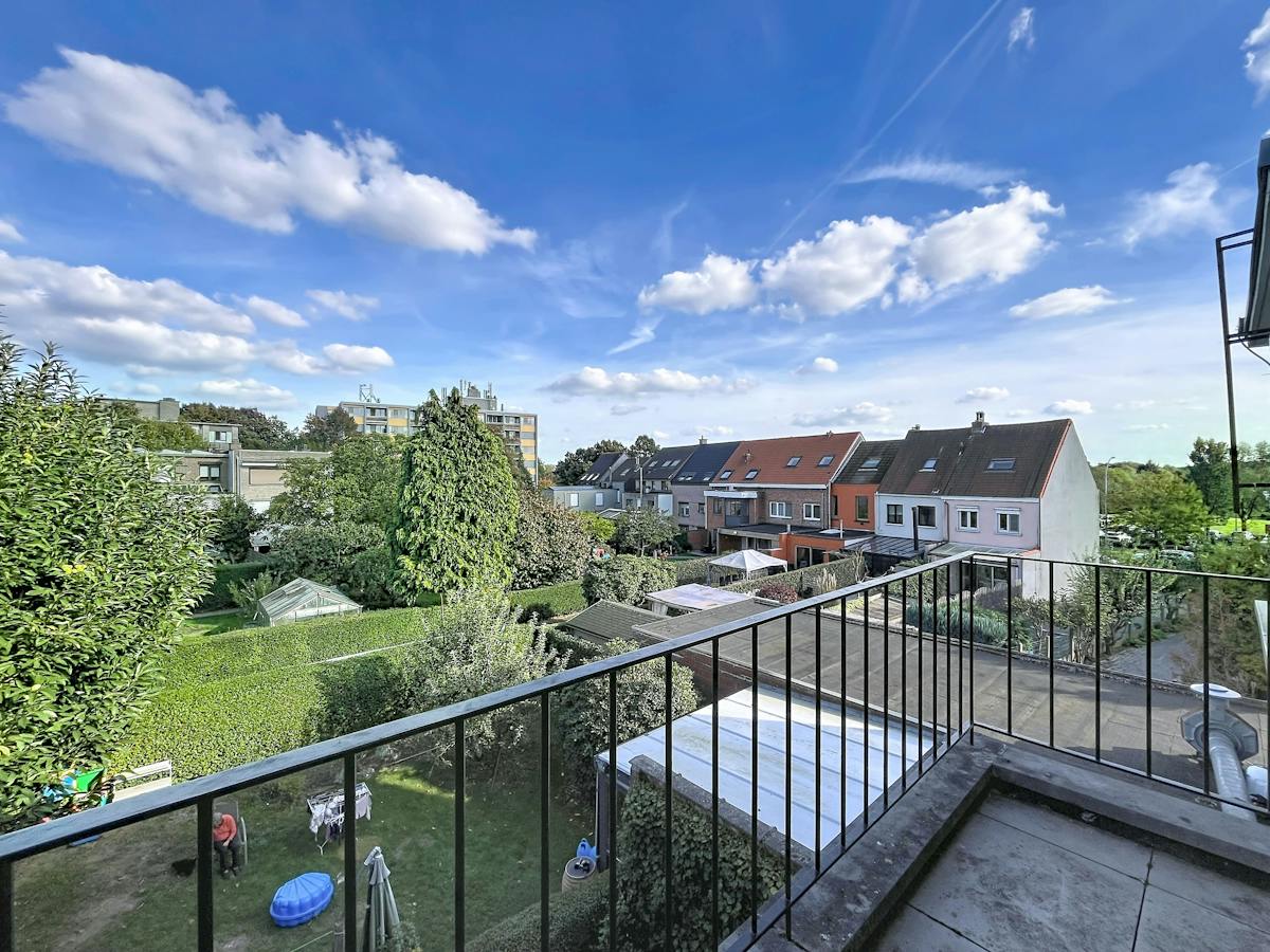 Cosy 2-bedroom apartment with terrace for rent in Wilrijk - photo 4