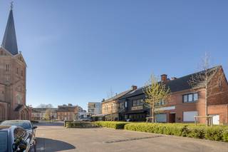 Op een uitstekende locatie in het hart van Paal, vinden we dit interessant investeringspand terug, gelegen op het adres Paal-Dorp 15 te...