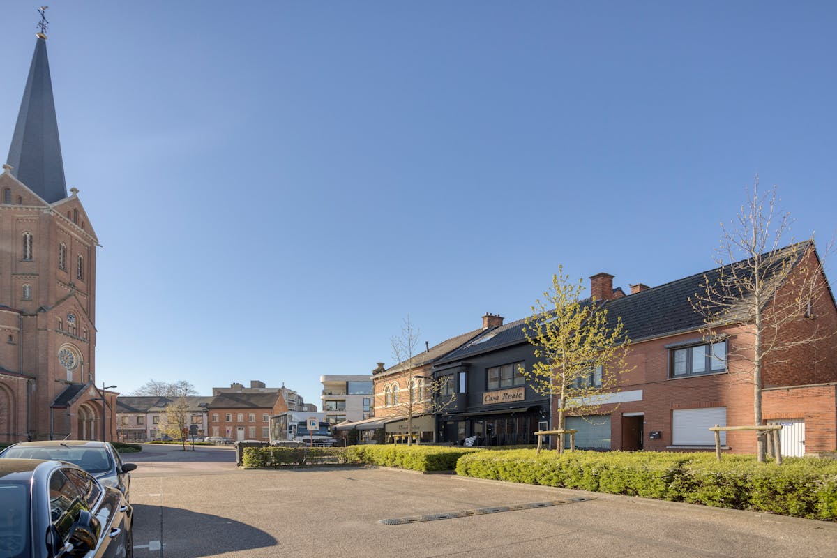 Opbrengsteigendom met handelspand en duplex te Paal - foto 3