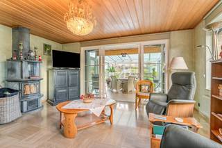 In the Steenveldstraat in Ronse, within walking distance of the Hotondbos and cycling distance from the center, we find this spacious low-rise...