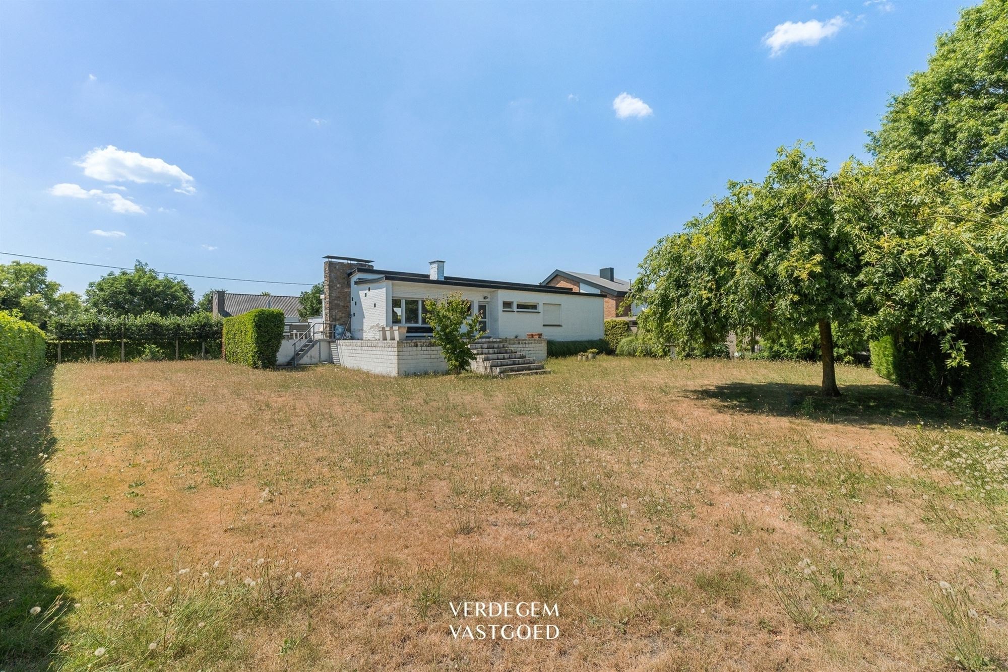 Te renoveren bungalow of projectpotentieel voor nieuwbouw woningen op een perceel van 1.175m² - foto 4