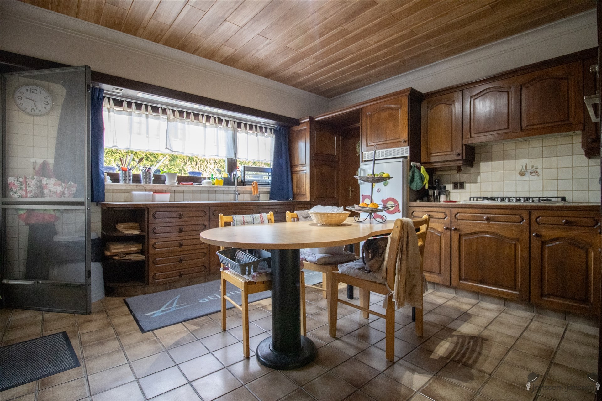 Rustig gelegen gelijkvloerse woning met 3 slaapkamers op 973 m² - foto 5