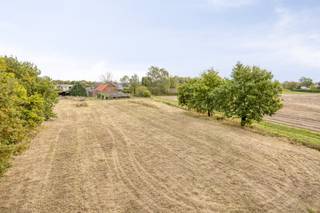 Totaalrenovatie: hoeve met potentieel op toplocatie in Eppegem. Ontdek deze unieke eigendom van 52a 55ca, prachtig gelegen in een landelijke...