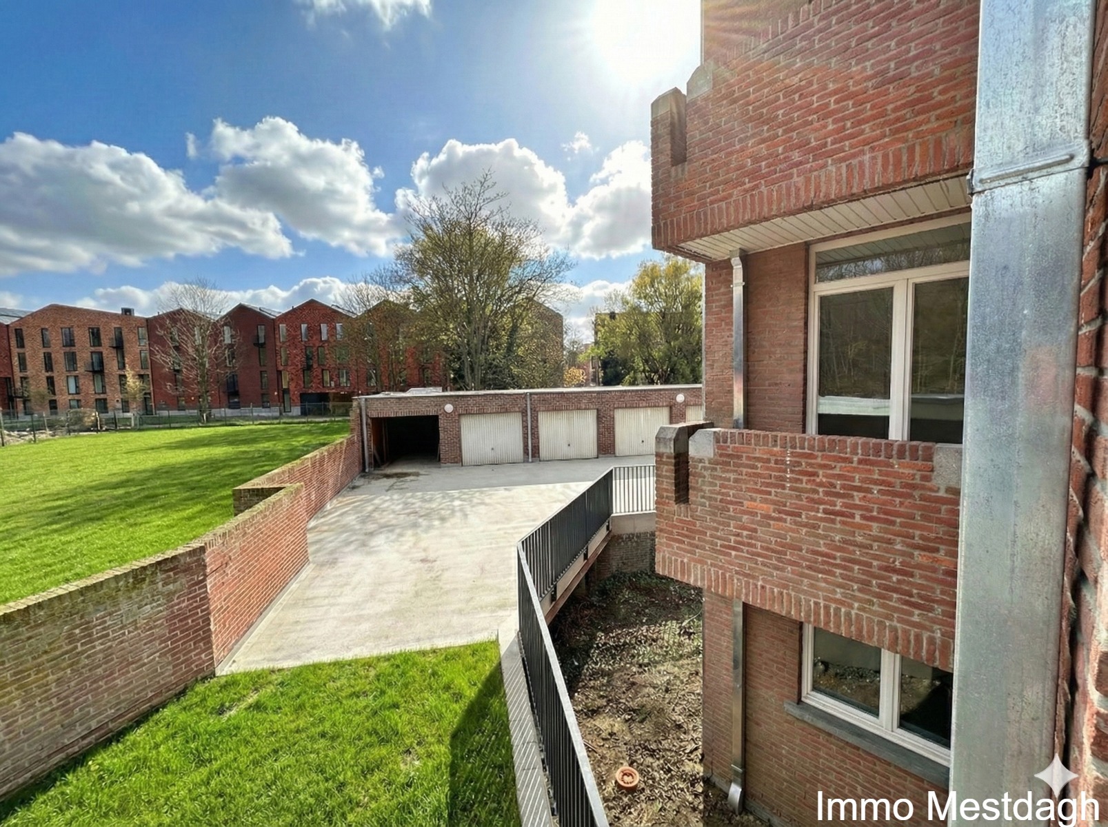 Royaal appartement met garagebox en zicht op de Schaffense Poort. - foto 3