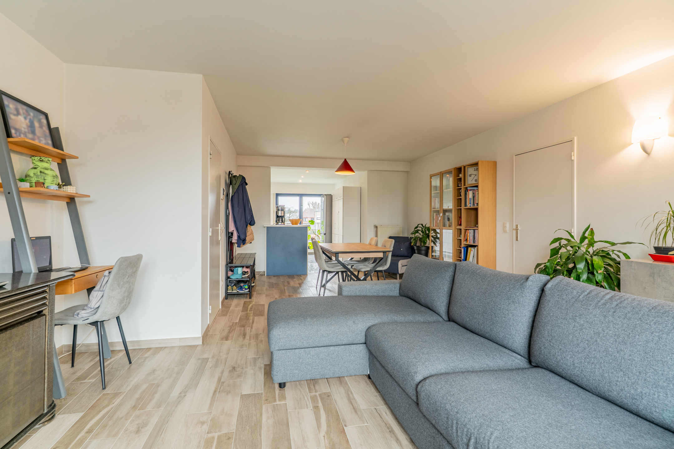 Appartement met 2 slaapkamers en garage in Retie centrum - foto 2