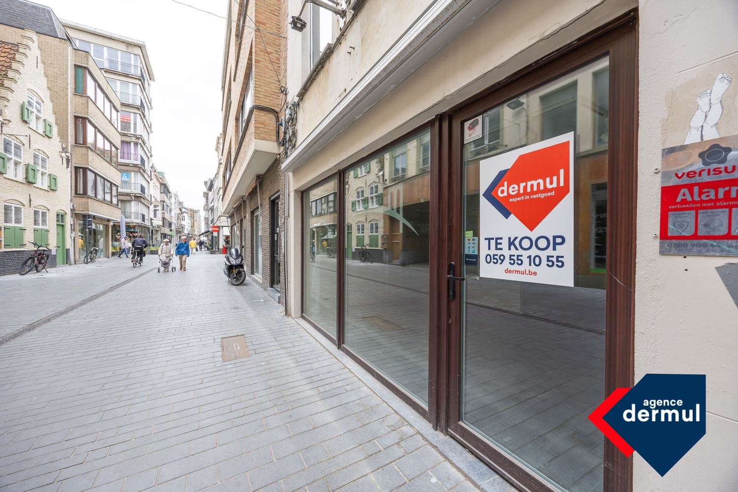 COMMERCIAL PREMISES - photo 2