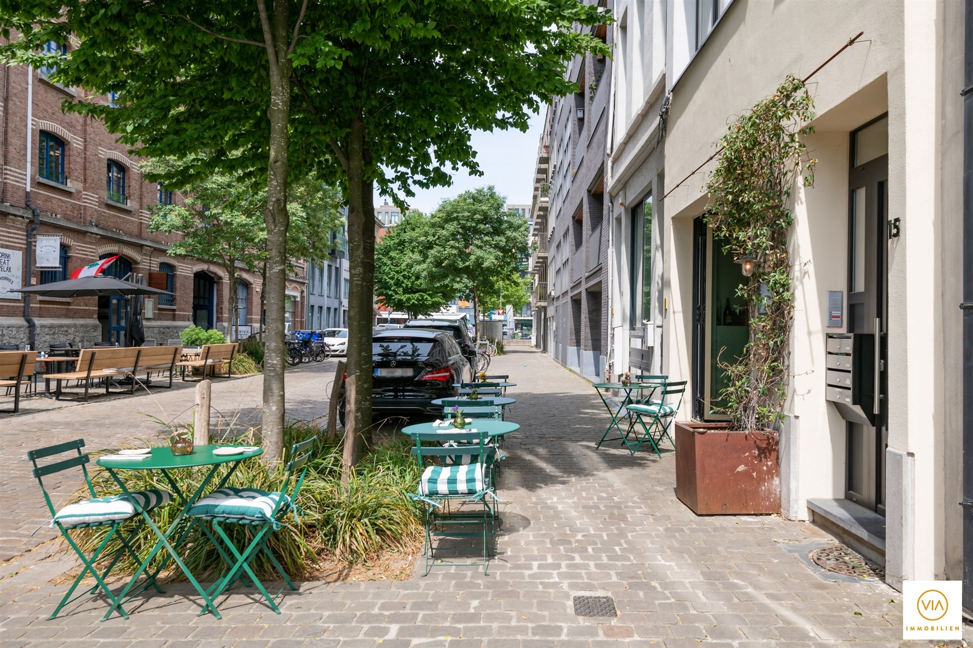 Commercial for sale in Antwerp with 3 bedrooms - photo 2