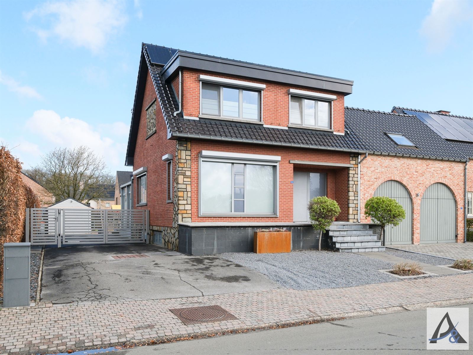 Instapklare eengezinswoning met prachtige tuin! - foto 1