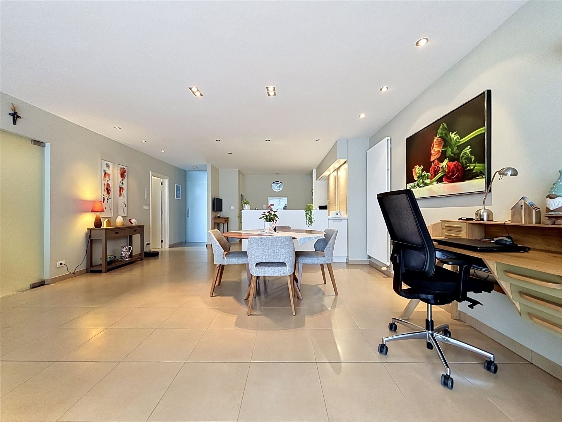 Instapklaar gelijkvloersappartement met garage - foto 5