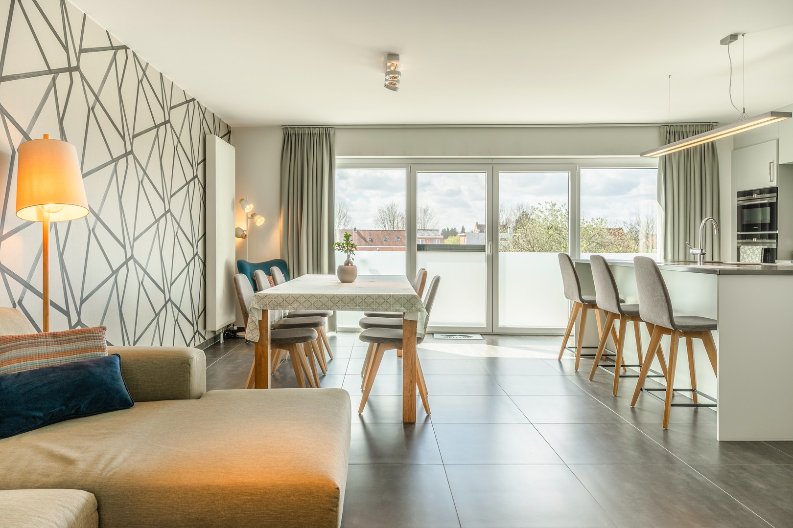 Instapklaar en modern appartement met garage - foto 4