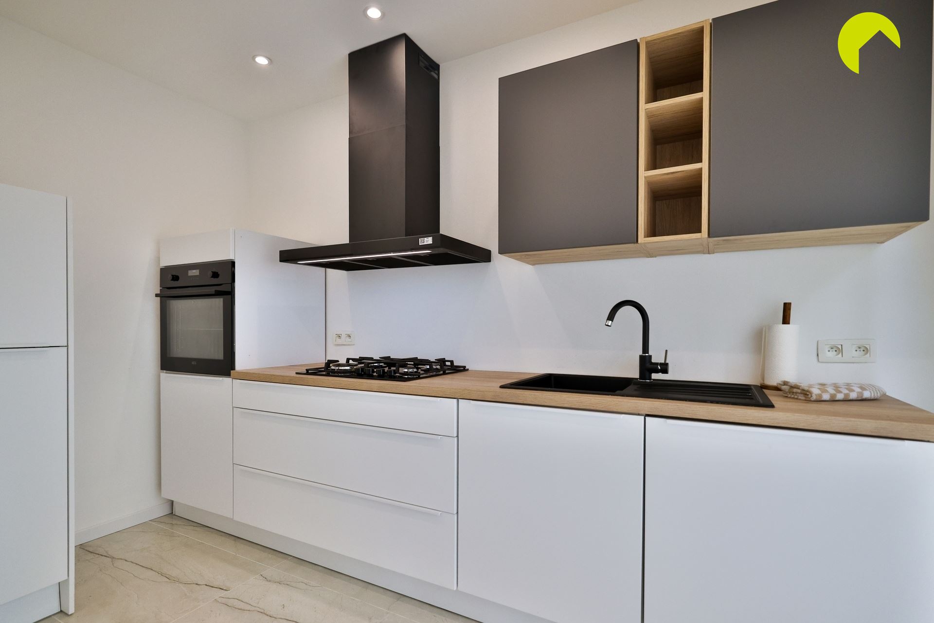 Gerenoveerd gelijkvloers appartement met 2 à 3  slpk  - foto 5