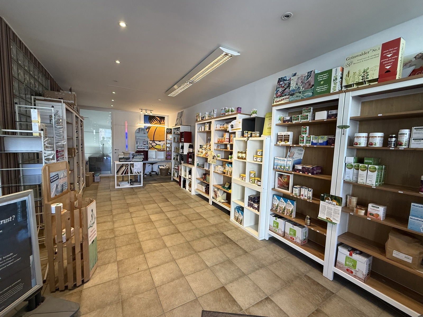 Commercial for rent in Tielt - photo 1