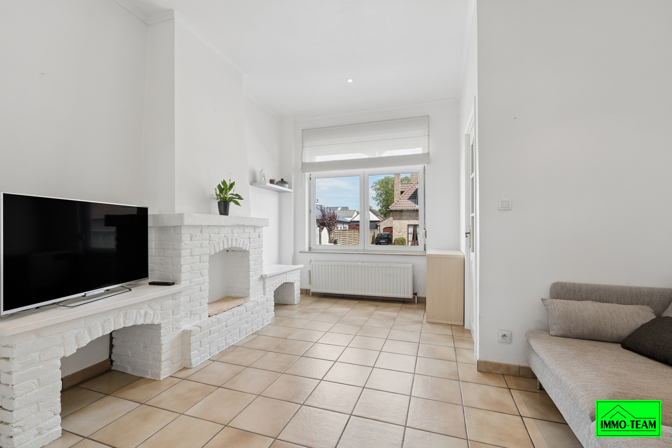 Gezellige, instapklare 2-gevelwoning nabij centrum Okegem - foto 4