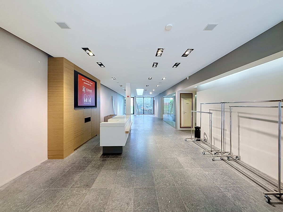 Modern handelspand (170 m²) met ruime kelder te huur Deinze - foto 1